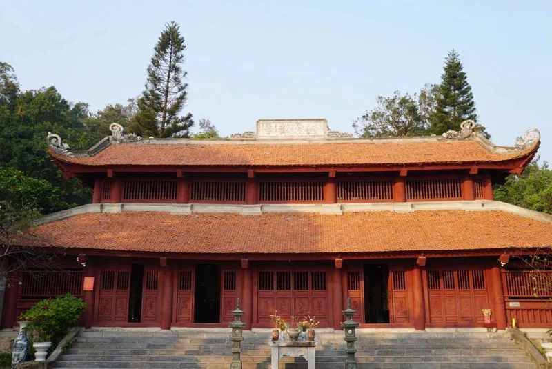 Hít thở không khí trong lành ở Chùa Thanh Mai