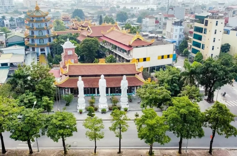 Khung cảnh yên bình ở Chùa Tứ Kỳ Hà Nội