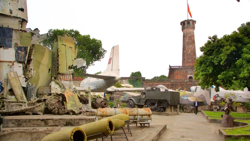 Cột cờ Hà Nội minh chứng cho lịch sử oai hùng