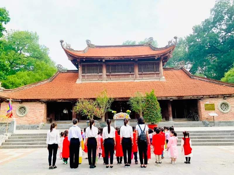 Khám phá nét văn hóa tại Đền Ngô Quyền