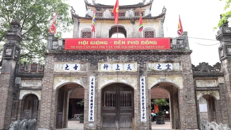 Đền Phù Đổng mang vẻ đẹp cổ kính hiếm có