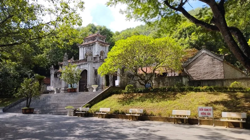 Kiến trúc và không gian tại khu di tích Bà Triệu
