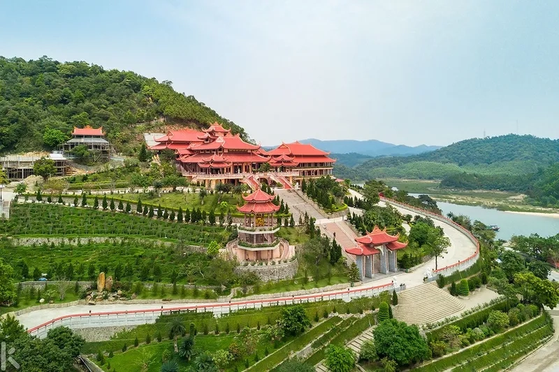 Trở về cội nguồn văn hóa qua di tích lịch sử chùa Yên Tử